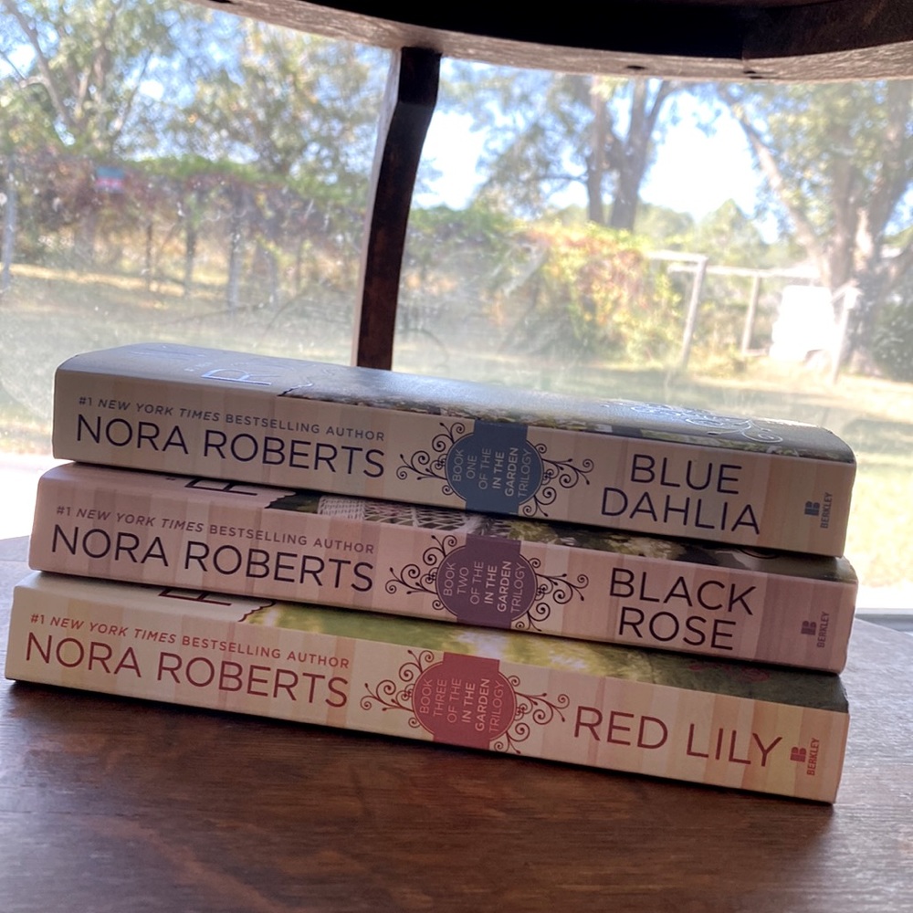 Nora Roberts book set